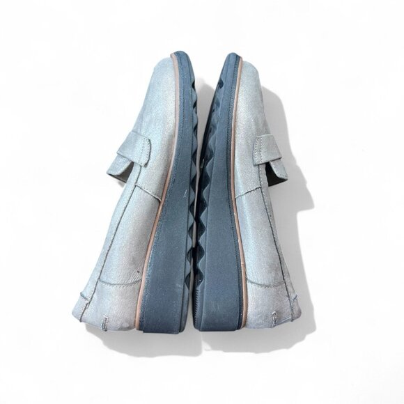 Clarks Collection Womens Gray Metallic Loafers Size 8 With Cushioned Insoles & R - Picture 4 of 6